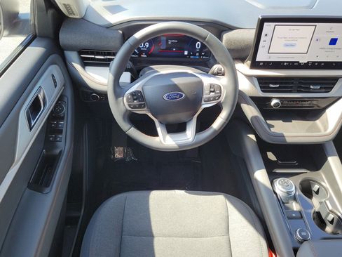 Certified 2025 Ford Explorer Active RWD image 18