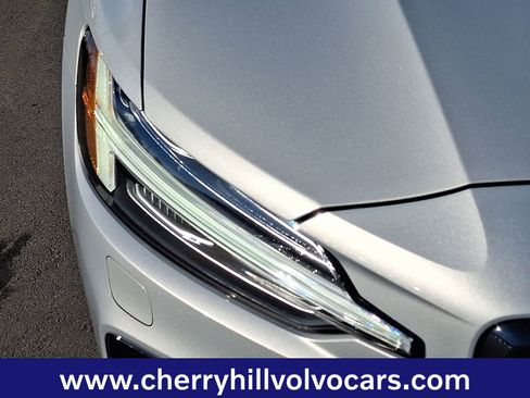 Certified 2023 Volvo S60 B5 Plus w/ Climate Package image 10