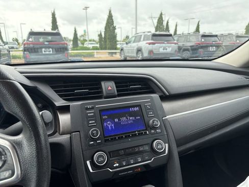 Used 2019 Honda Civic LX image 3