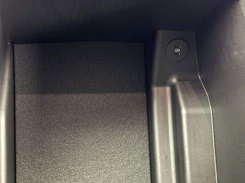 Used 2025 Ford F150 XLT w/ Equipment Group 301A Standard image 33