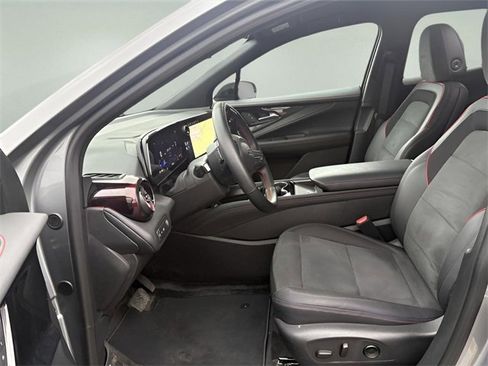 Used 2024 Chevrolet Blazer EV RS image 7