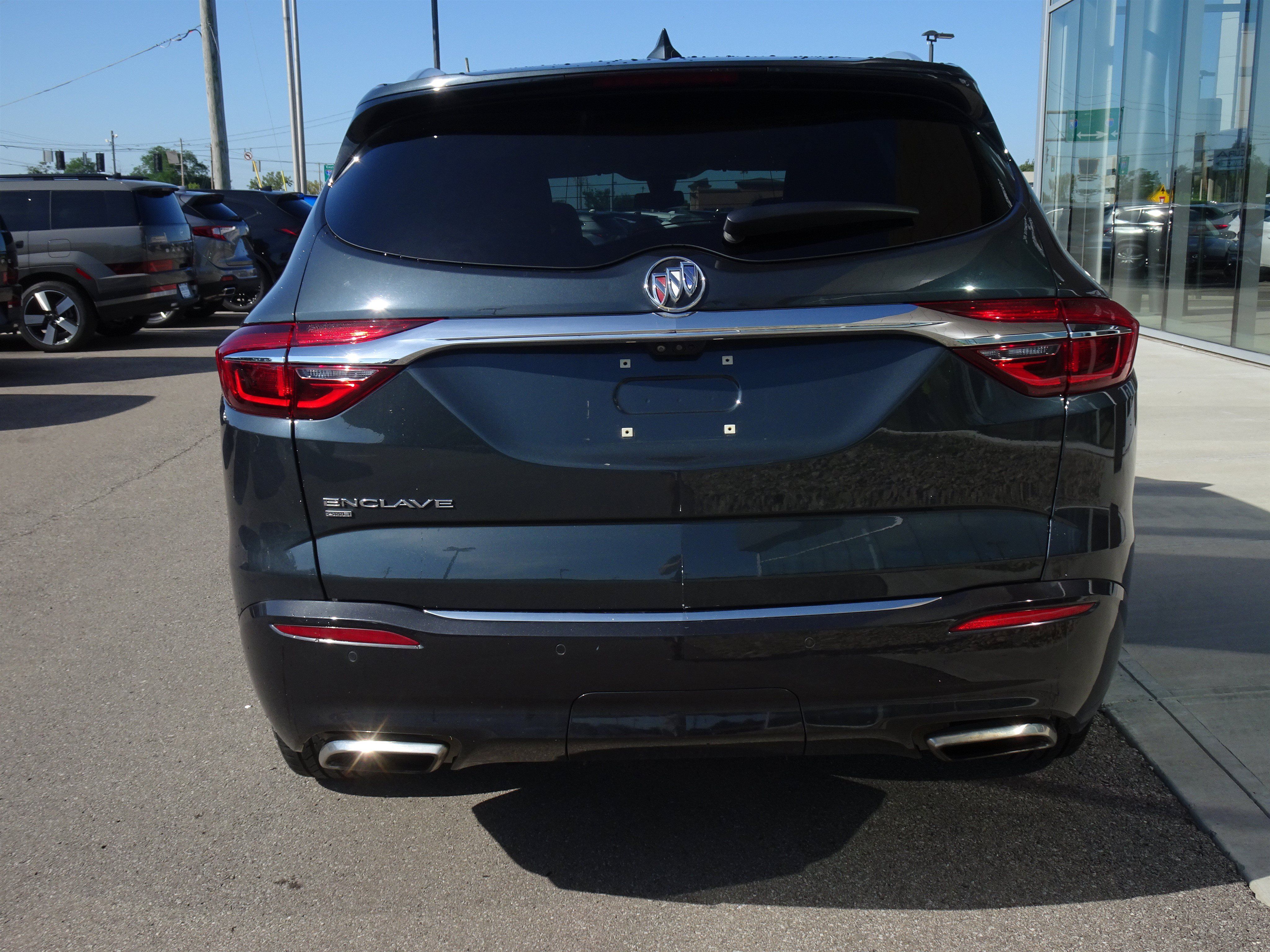 Used 2020 Buick Enclave Essence AWD/4WD image 4