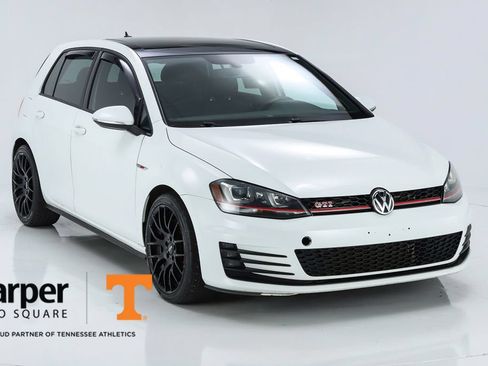 Used 2017 Volkswagen GTI SE FWD image 53