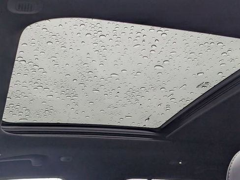 New 2025 Jeep Grand Cherokee Overland w/ Luxury Tech Group IV image 12