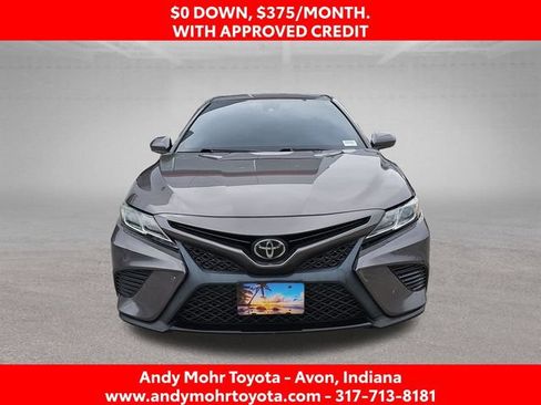 Used 2020 Toyota Camry SE FWD image 3