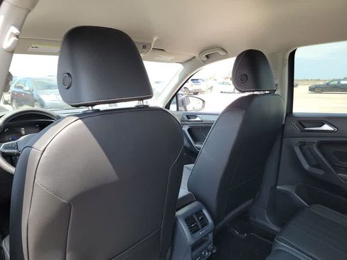 Used 2023 Volkswagen Tiguan SE FWD image 27