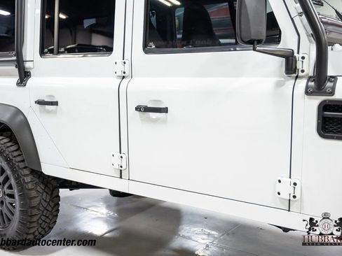Used 1993 Land Rover Defender 110 image 37