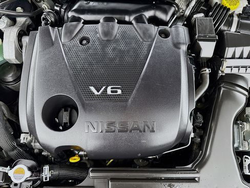 Used 2022 Nissan Maxima SV w/ Floor Mat Group FWD image 38
