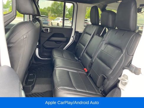 Used 2018 Jeep Wrangler Unlimited Sahara AWD/4WD image 18