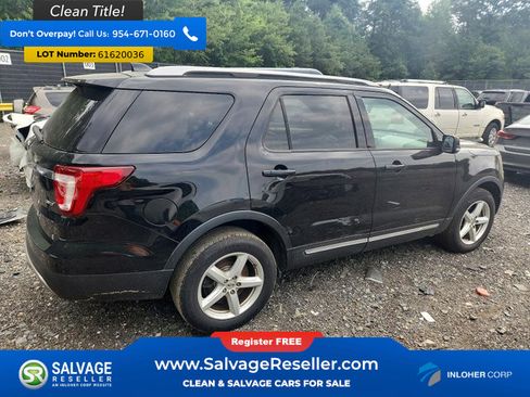 Used 2017 Ford Explorer XLT w/ Equipment Group 202A AWD/4WD image 4