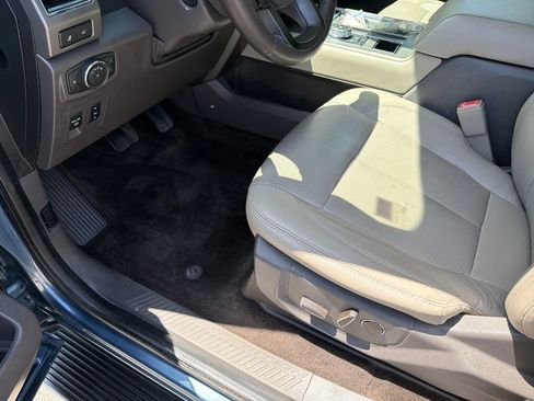 Used 2018 Ford Expedition XLT w/ Equipment Group 202A RWD image 22