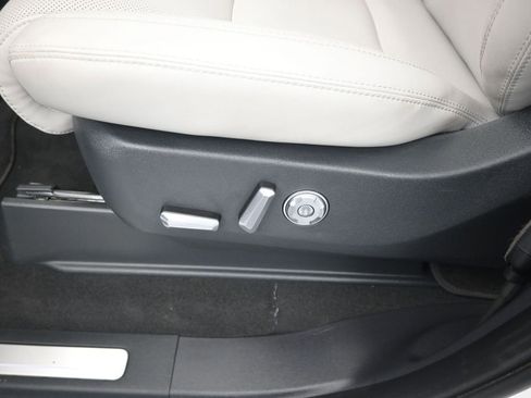 Used 2025 Lincoln Navigator Reserve AWD/4WD image 20