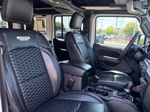 Used 2023 Jeep Wrangler Unlimited Sport w/ Sun And Sound Package AWD/4WD image 32