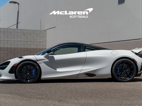 New 2027 McLaren 750S RWD image 4