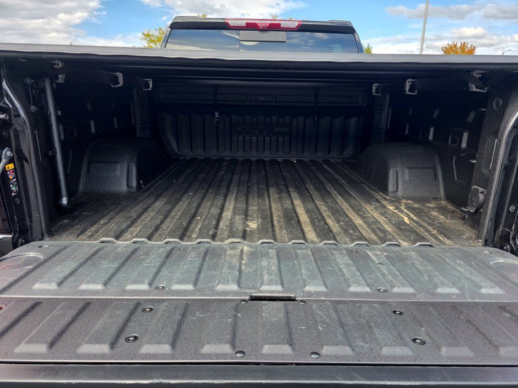Certified 2025 GMC Sierra 1500 Denali w/ Technology Package AWD/4WD image 26