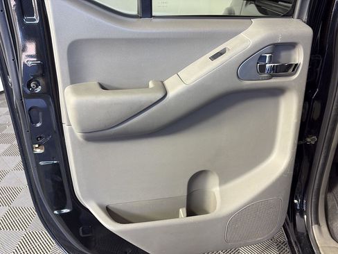 Used 2019 Nissan Frontier SV image 24