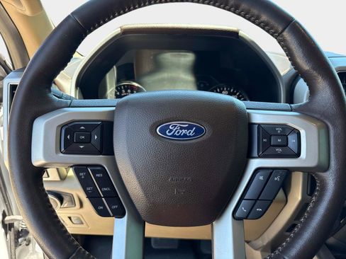 Used 2019 Ford F150 Lariat RWD image 26