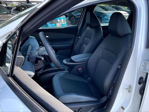 New 2026 Nissan Leaf SV+ w/ Floor Mat Package (SV+) FWD image 9