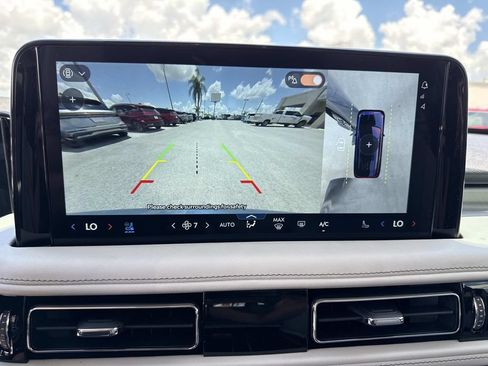 New 2026 Lincoln Aviator AWD image 25