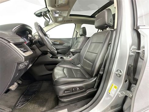 Used 2018 GMC Terrain Denali w/ Advanced Safety Package image 4