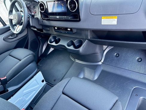 New 2026 Mercedes-Benz Sprinter 2500 image 24