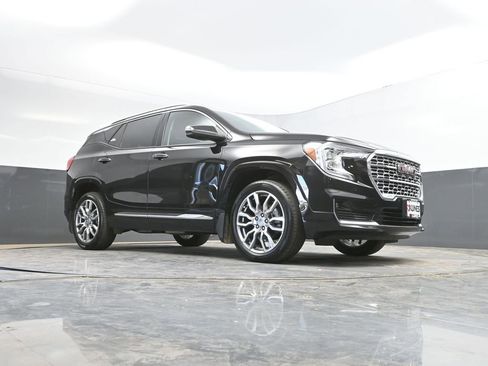 Used 2023 GMC Terrain Denali w/ Denali Premium Package AWD/4WD image 31