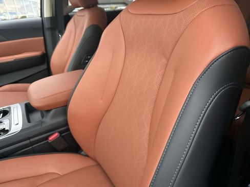 New 2026 Kia Carnival EX FWD image 9