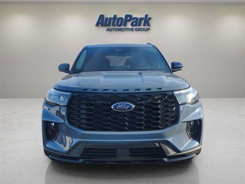 New 2026 Ford Explorer ST-Line w/ ST-Line Street Pack image 2