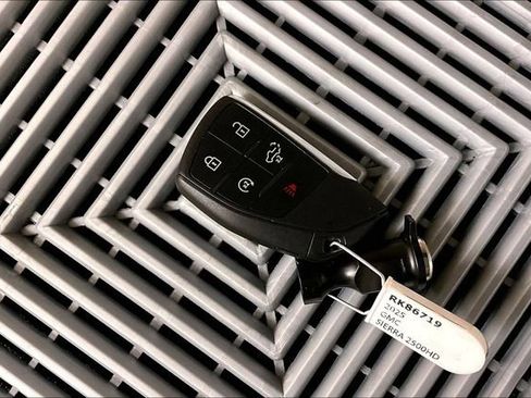 Used 2025 GMC Sierra 2500 SLT w/ SLT Convenience Package image 12