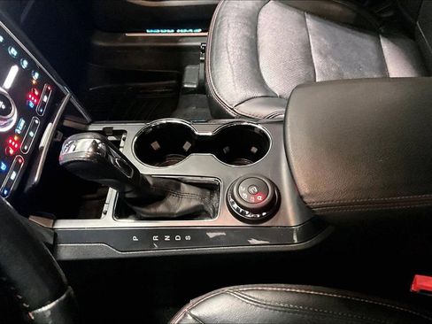 Used 2019 Ford Explorer Sport image 18
