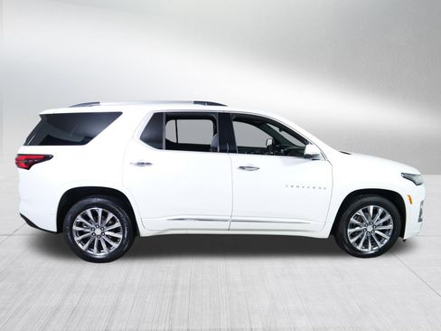 Used 2023 Chevrolet Traverse Premier AWD/4WD image 8