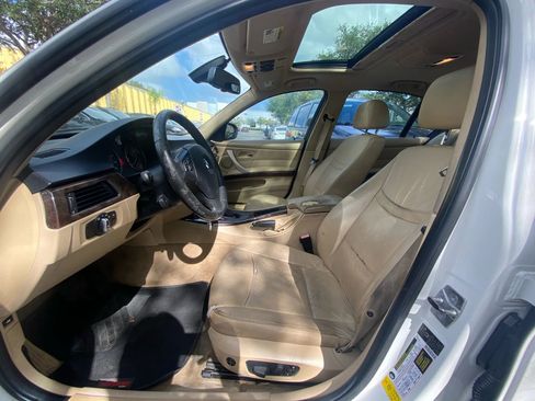 Used 2011 BMW 328i Sedan RWD image 16