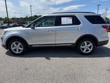 Used 2018 Ford Explorer XLT w/ Equipment Group 201A image 5
