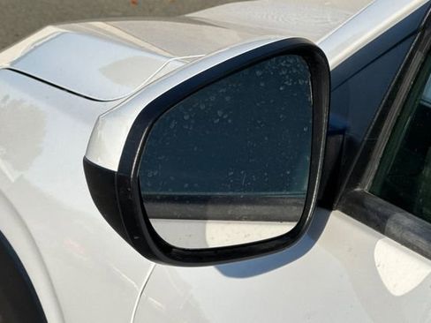 Used 2025 Chevrolet Trax LT w/ LT Convenience Package image 50