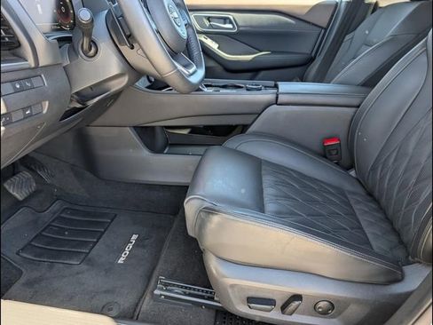 Used 2023 Nissan Rogue Platinum w/ Platinum Premium Package AWD/4WD image 9