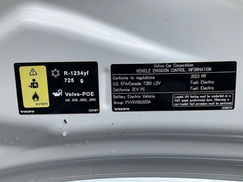 Used 2023 Volvo C40 P8 Recharge Plus AWD/4WD image 13