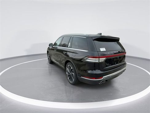 New 2026 Lincoln Aviator Reserve image 6