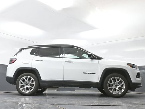 Used 2025 Jeep Compass Limited AWD/4WD image 51