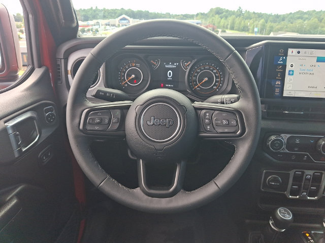 Used 2025 Jeep Gladiator Sport AWD/4WD image 19