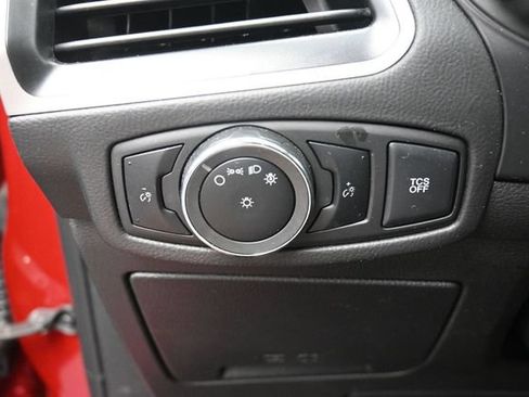 Used 2024 Ford Edge SEL AWD/4WD image 16