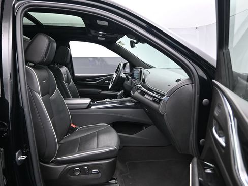 Used 2023 Cadillac Escalade Sport AWD/4WD image 31