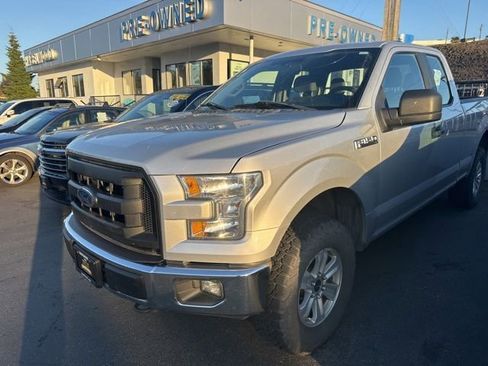 Used 2017 Ford F150 XL w/ Equipment Group 101A Mid AWD/4WD image 3