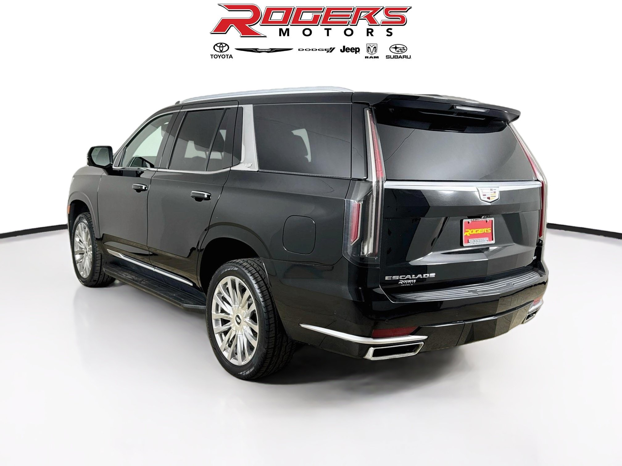 Used 2021 Cadillac Escalade Premium Luxury AWD/4WD image 11