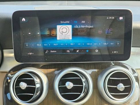 Certified 2020 Mercedes-Benz GLC 300 4MATIC image 39