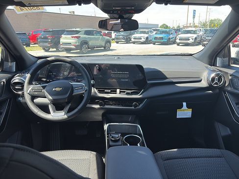 New 2026 Chevrolet Equinox LT FWD image 10