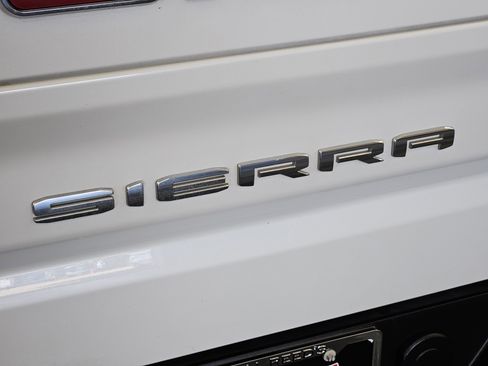 Used 2022 GMC Sierra 1500 SLT image 12