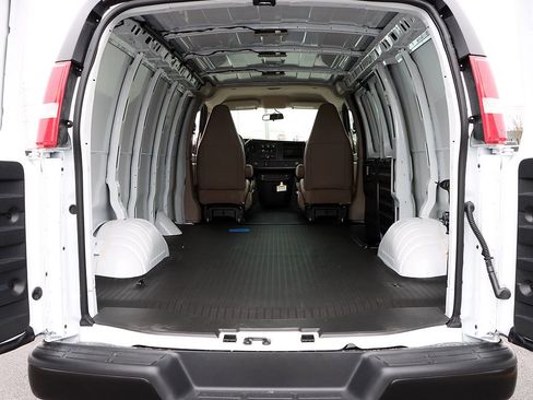New 2026 Chevrolet Express 2500 w/ Driver Convenience Package RWD image 22