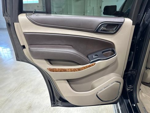 Used 2015 Chevrolet Tahoe LTZ RWD image 39