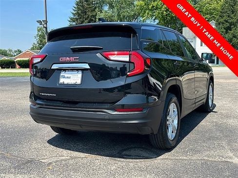 Used 2024 GMC Terrain SLE image 8