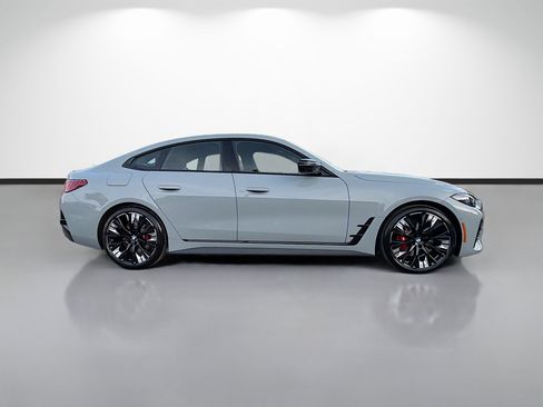 New 2026 BMW M440i w/ Premium Package RWD image 2